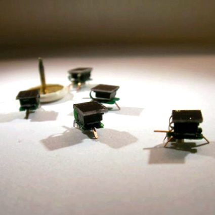 i-swarm, i-swarm microrobots, microrobots ad energia solare, micro robot ad energia solare, microrobot