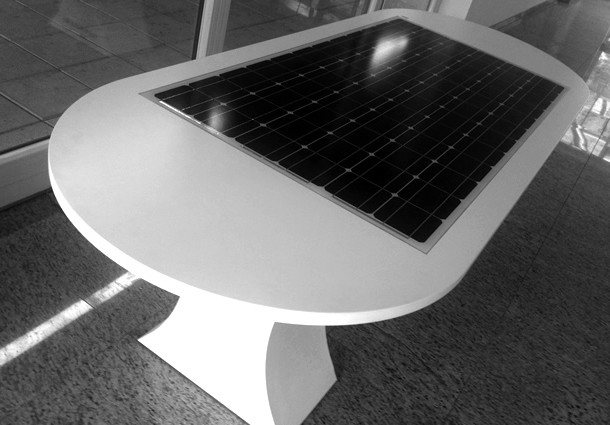 tavolo fotovoltaico, tavoli fotovoltaici, melis design, tavolo pannello fotovoltaico, fotovoltaico integrato