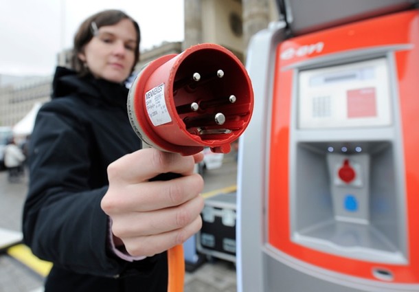 zero emission travel, autostrada elettrica