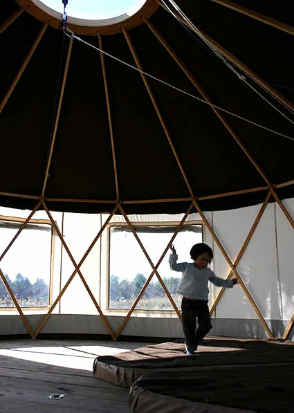 architettura_sostenibile_yurta_sostenibilità_architettura_moderna_yurt_mongolia_ecodesign_yurt