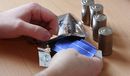batterie ricaricabili solari, batterie stilo solari, batterie ricaricabili a celle solari, batterie stilo ricaricabili