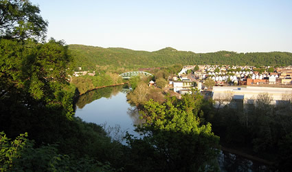 materiali piezoelettrici, griglia piezoelettrica, energia dal fiume, materiale piezoelettrico, energia dal fiume con griglia piezoelettrica, vandergrift, energia elettrica dal fiume